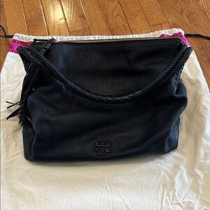 TORY BURCH TAYLOR Black Pebbled Leather Hobo Bag